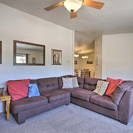 Rustic Retreat Moab Townhome With Grill And Fire Pit Luaran gambar