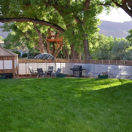 Rustic Retreat Moab Townhome With Grill And Fire Pit Luaran gambar