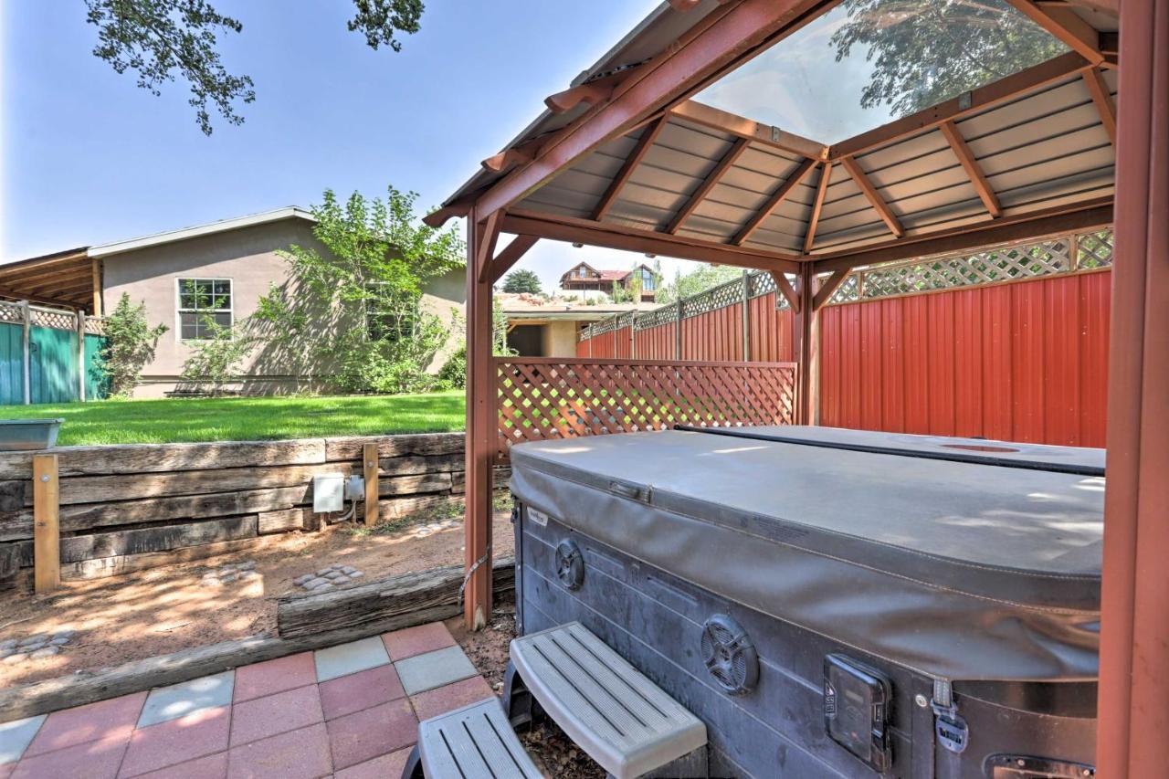 Rustic Retreat Moab Townhome With Grill And Fire Pit Luaran gambar